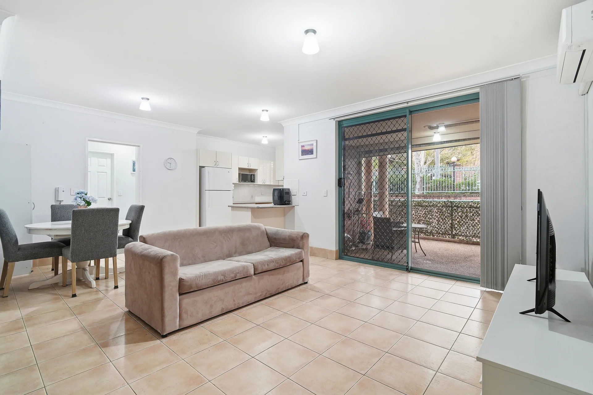 2/6-8 Paton Street, Merrylands West, NSW 2160