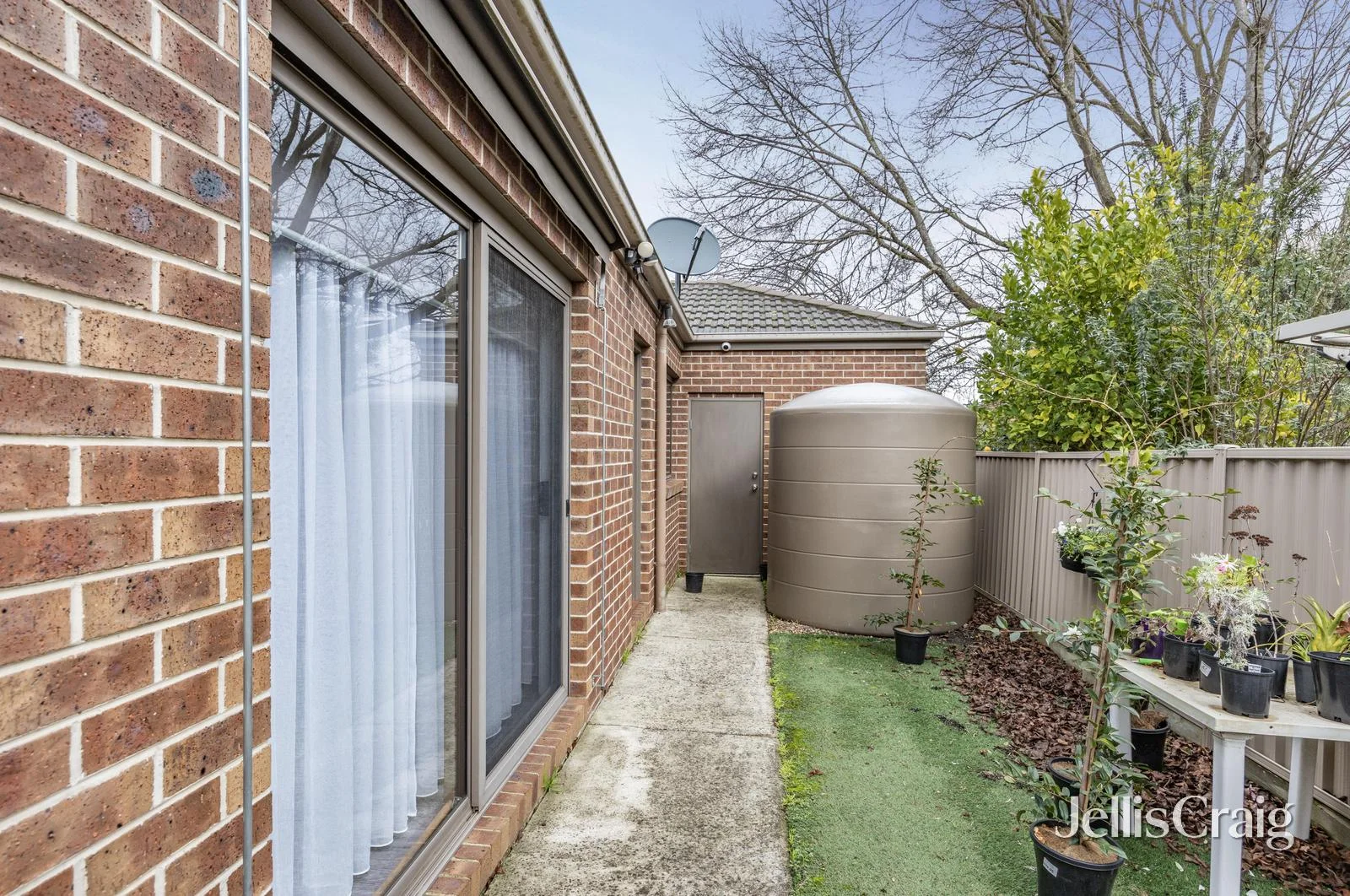 2/6 Gladstone Street, Mount Pleasant, Vic 3350