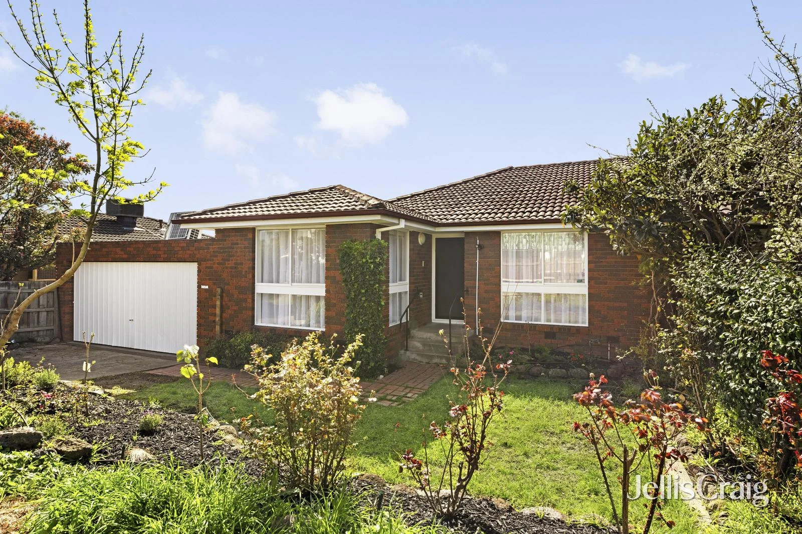 2/64 Peacock Street, Burwood, Vic 3125