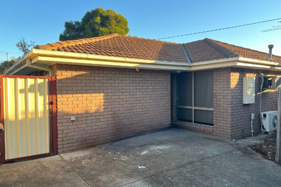 2/71 Henry Street, St Albans, Vic 3021