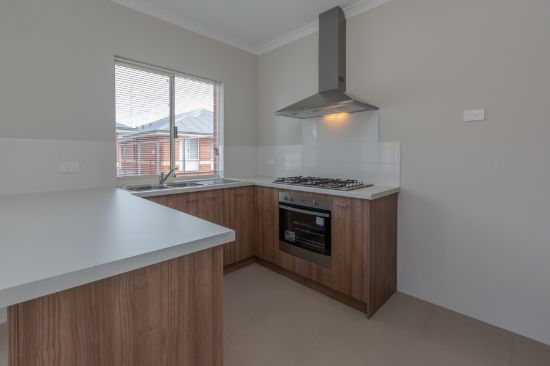 2/7A Bromley Street, Beckenham, WA 6107