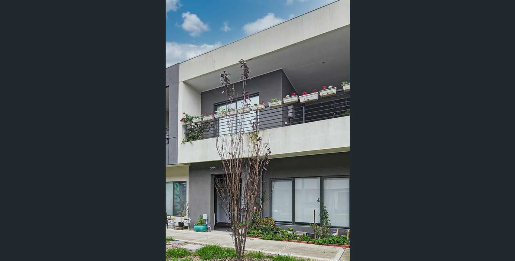 2/8 Polson Way, Cranbourne West, Vic 3977