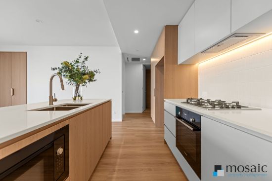 205/146-148 Surf Parade, Broadbeach, Qld 4218