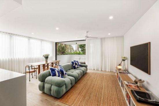 208/2 Mawarra Street, Palm Beach, Qld 4221