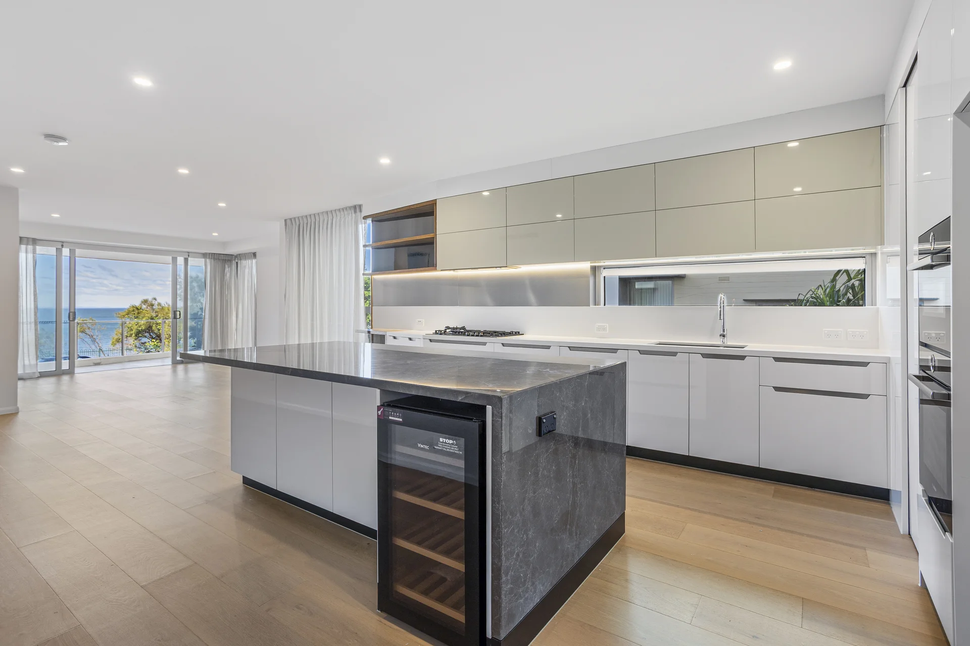 211/59-67 Marine Parade, Redcliffe, Qld 4020