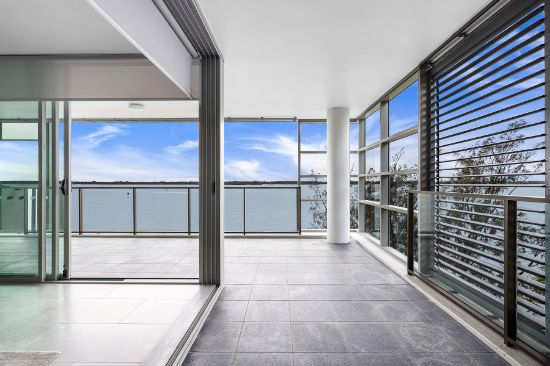 26307 Ephraim Island, Paradise Point, Qld 4216