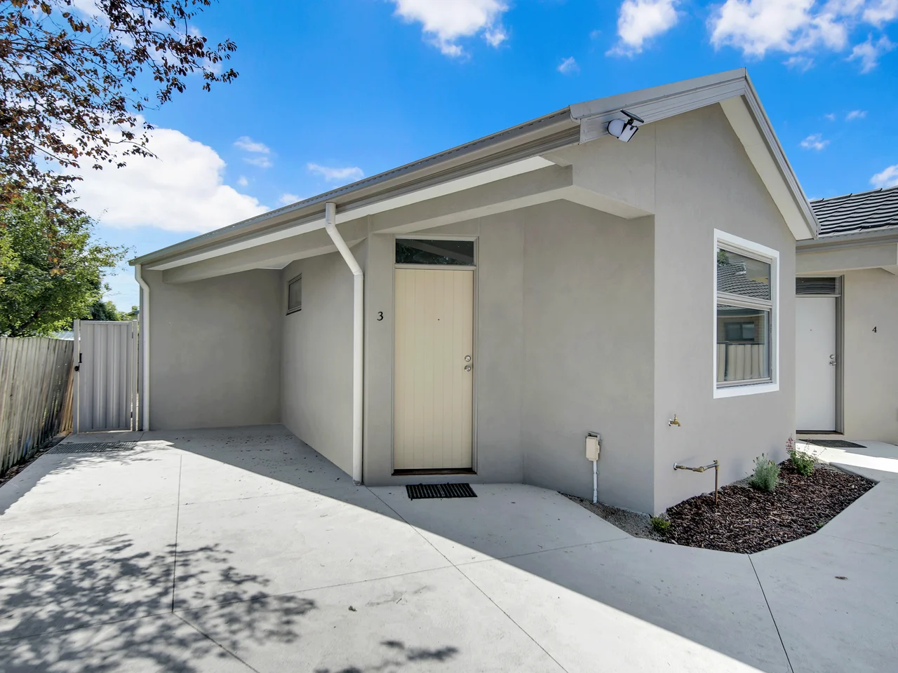 3/12 Kanooka Grove, Doveton VIC 3177