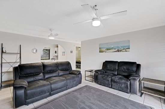 3/43 Lower Gay Terrace, Kings Beach, Qld 4551