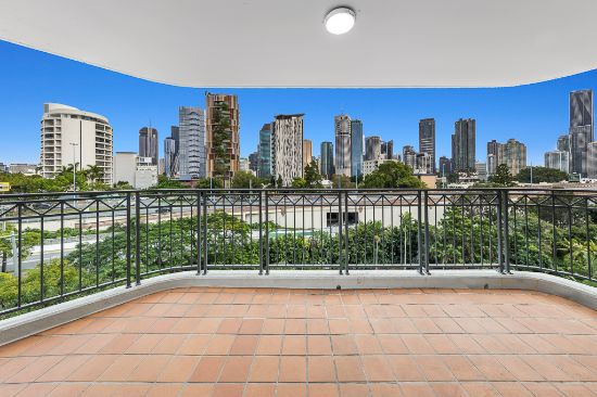 30/1 Goodwin Street, Kangaroo Point, Qld 4169