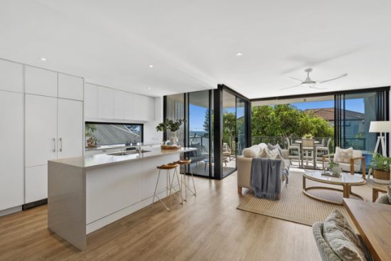 303/85 golden four drive, Bilinga, Qld 4225