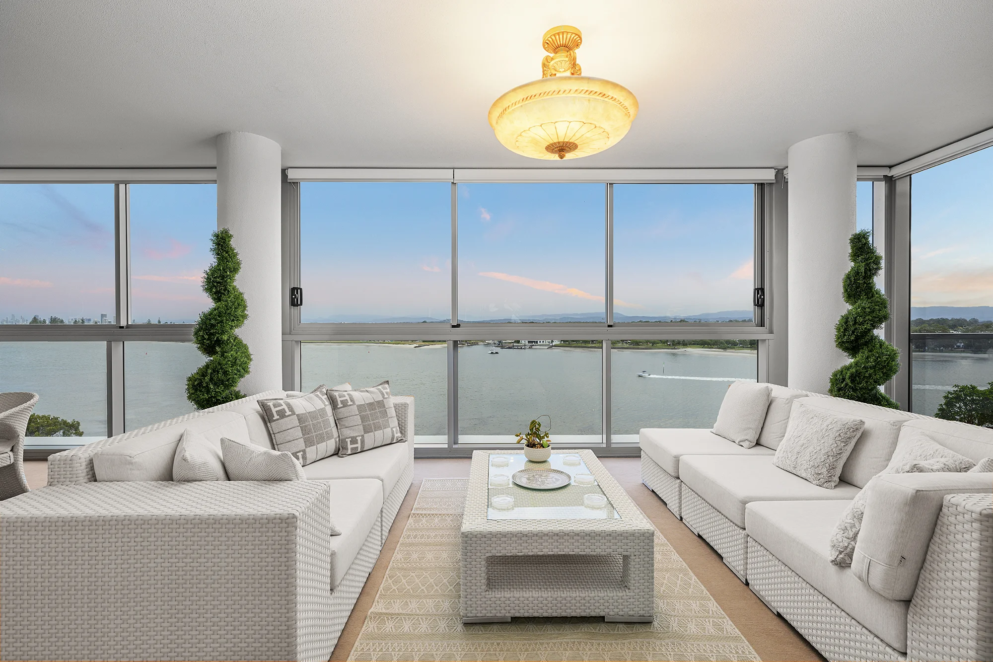 31602 Ephraim Island, Paradise Point, Qld 4216