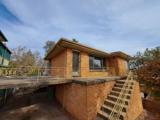 319 Chambers Avenue, East Albury, NSW 2640