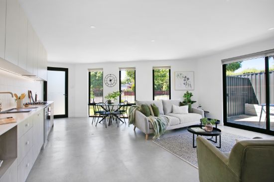 37 Lawson Parade, Heidelberg Heights, Vic 3081