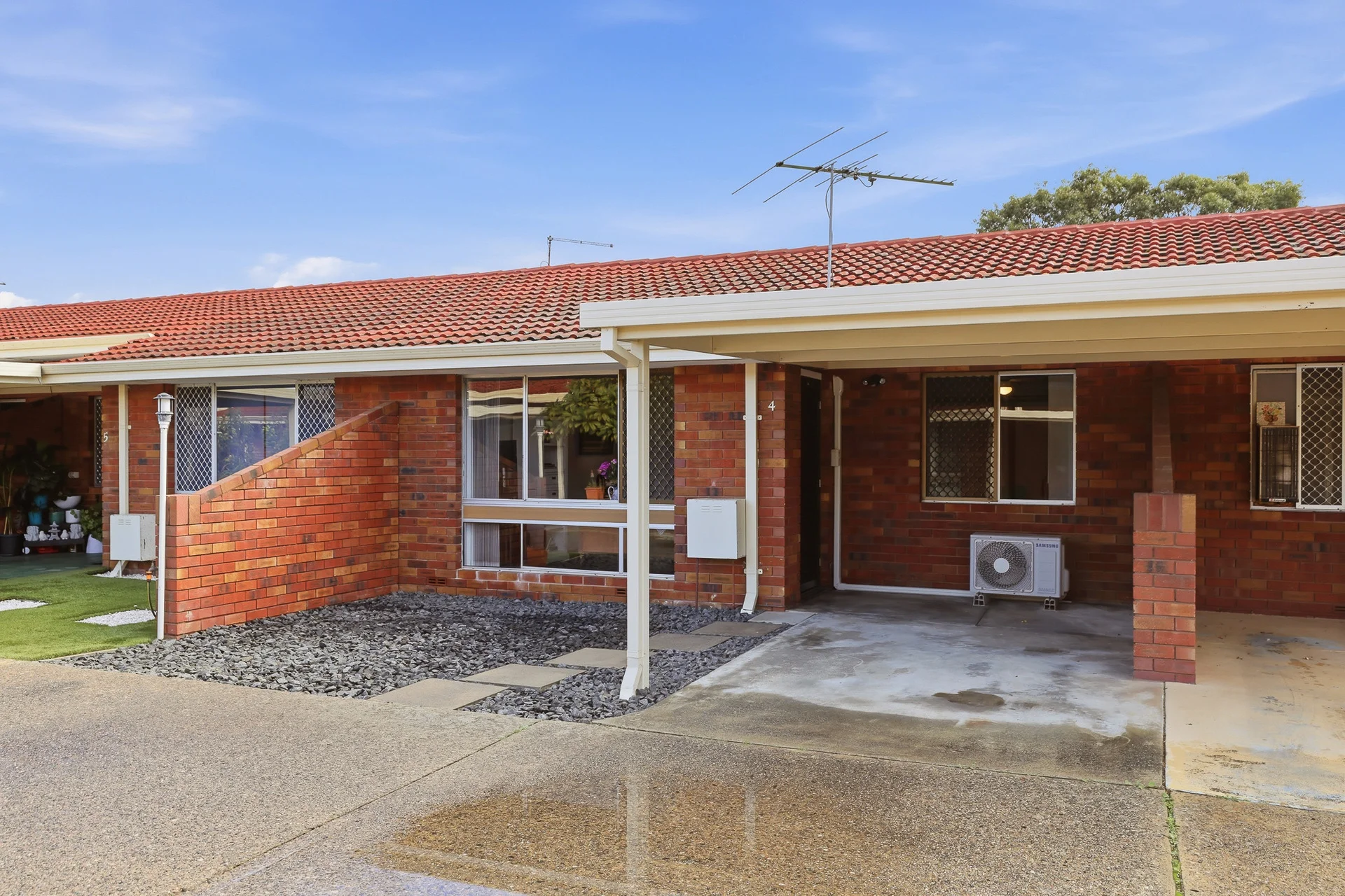 4/10 Hefron Street, Rockingham, WA 6168