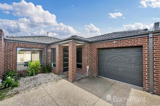 4/3 Scarborough Crescent, Harkness, Vic 3337