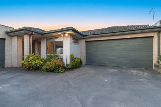 4/35 Van Ness Avenue, Mornington, Vic 3931