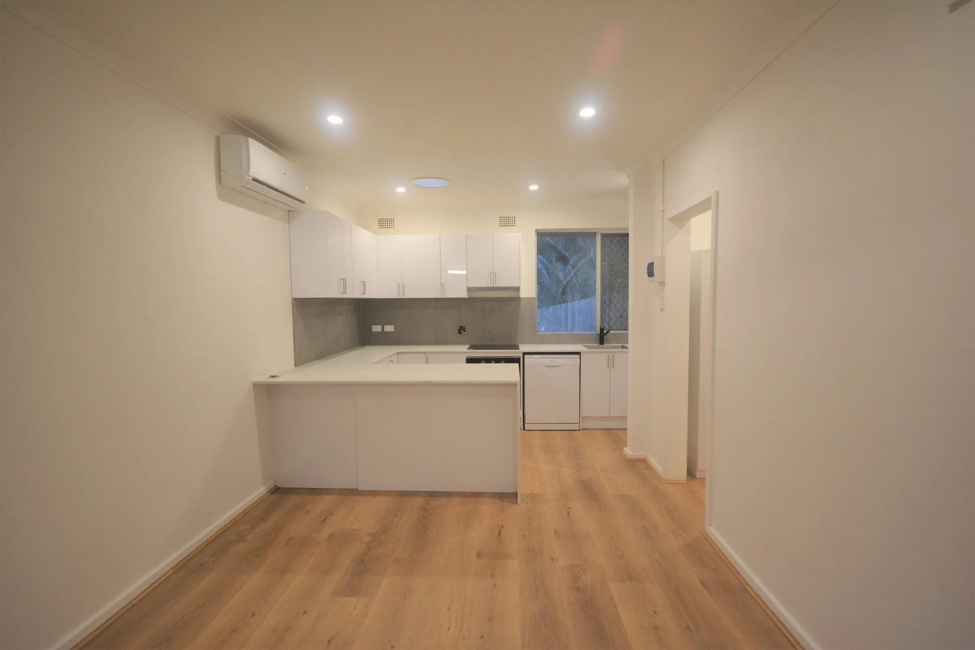 4/4 David Road, Springwood, NSW 2777