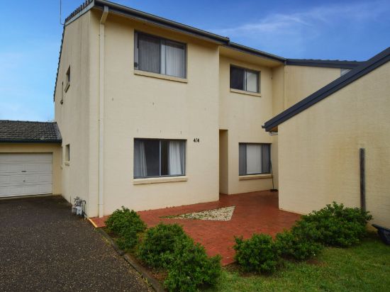 Unit 4/4 Old Barracks Lane, Young, NSW 2594