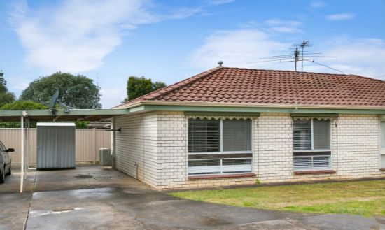 4/4 Warratta Avenue, Delacombe, Vic 3356