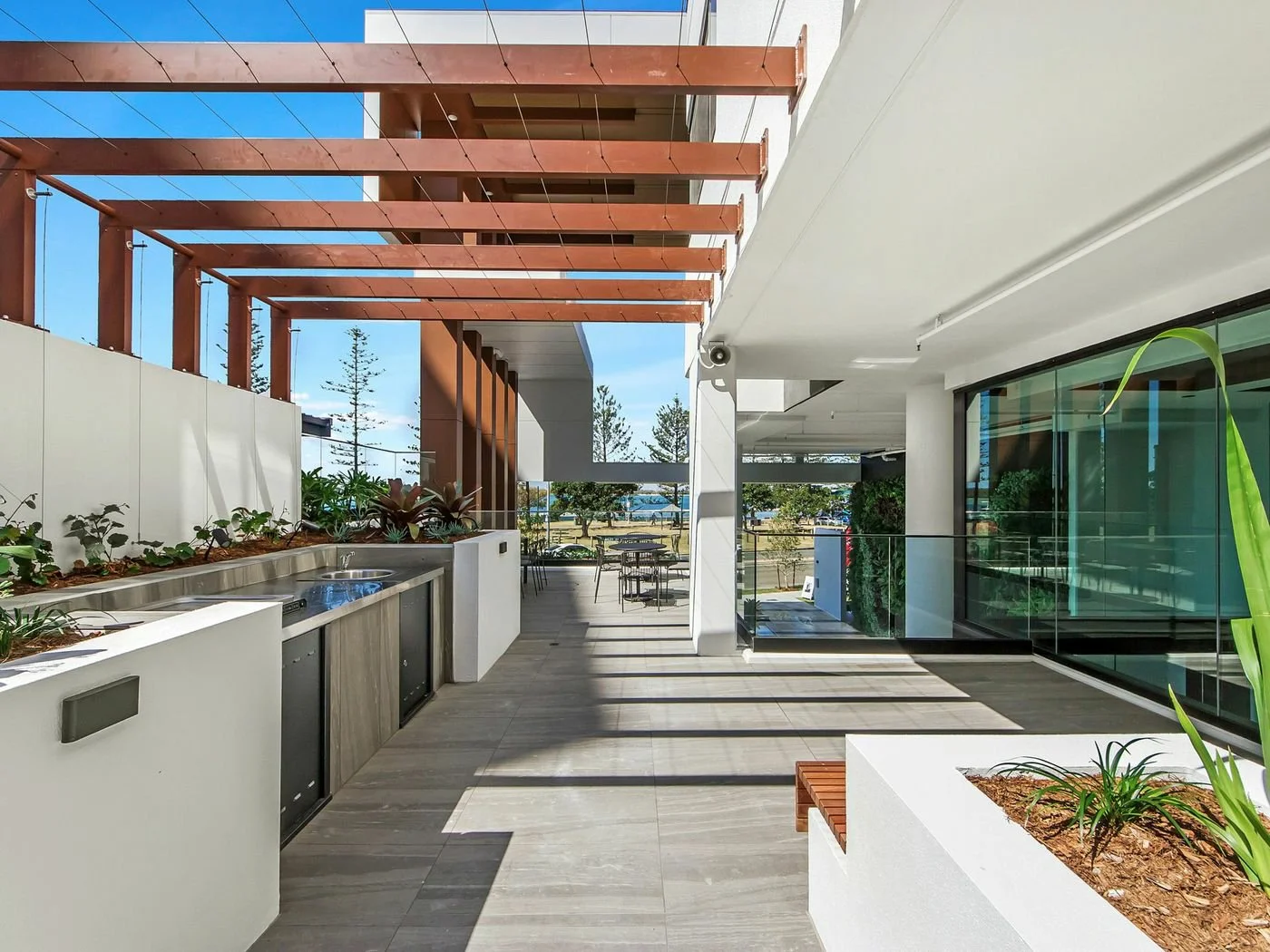 407/372-374 Marine Parade, Labrador, Qld 4215