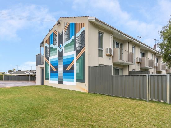 5/6 Gosforth Ct, Safety Bay, WA 6169