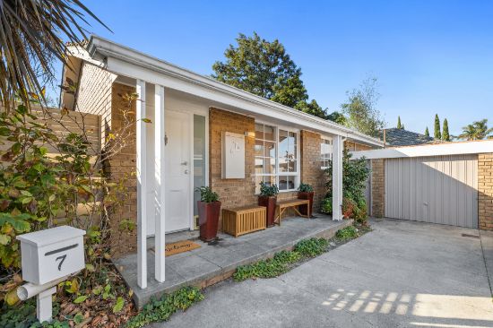 $675,000 - $725,000