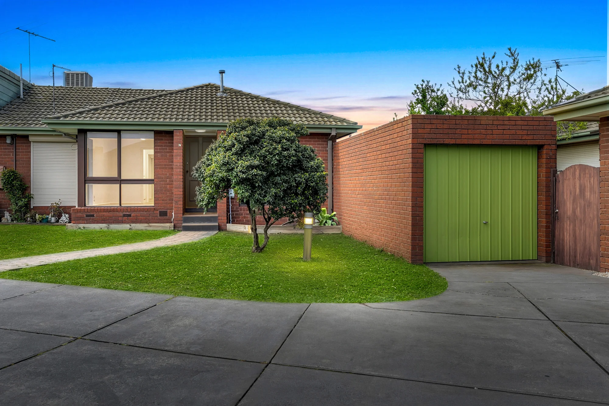 7/8 Symon Crescent, Thomastown, Vic 3074