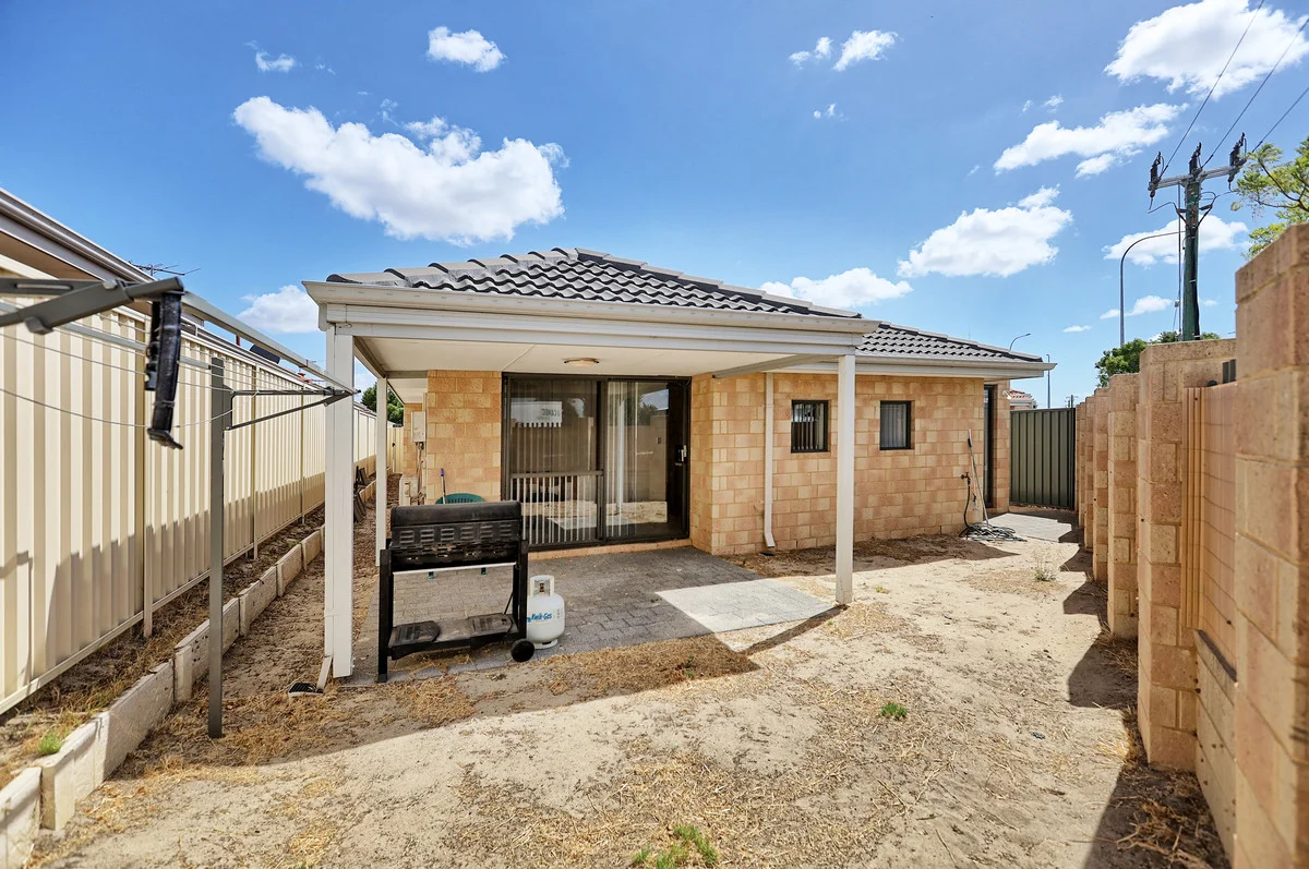8/171 Mills Street, Queens Park, WA 6107