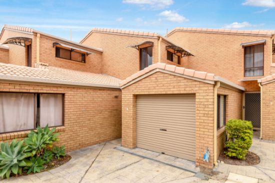 8/29 Browning Boulevard, Battery Hill, Qld 4551