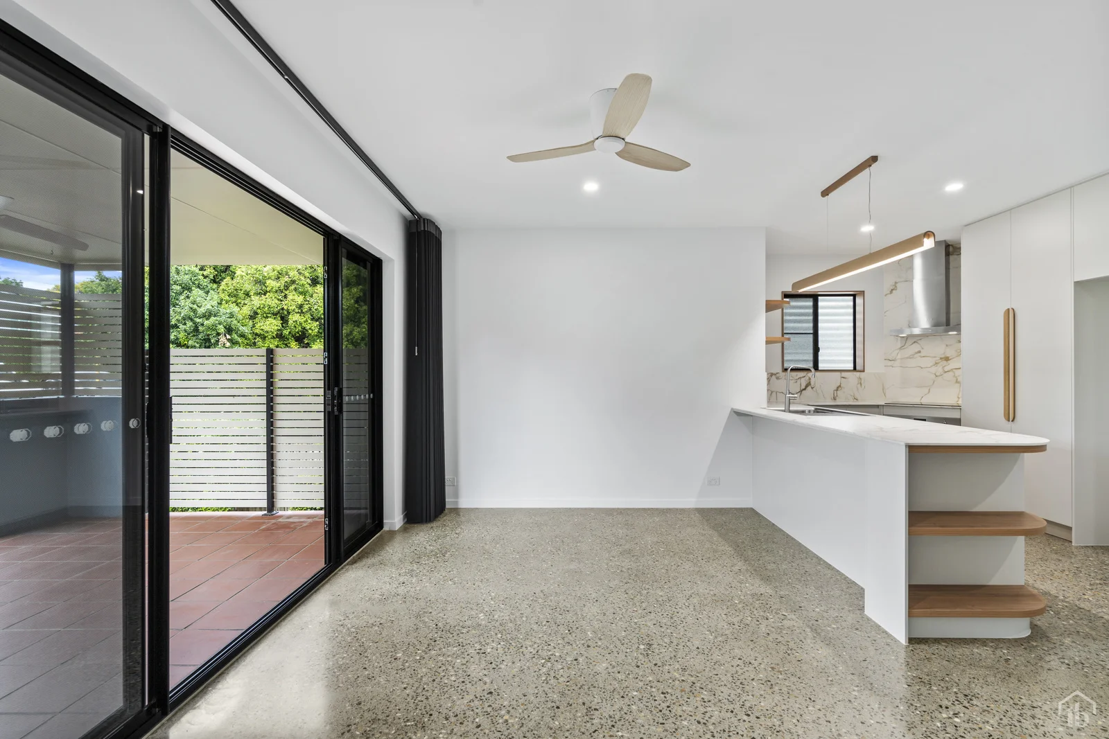 8/4 Lisson Grove, Clayfield, Qld 4011