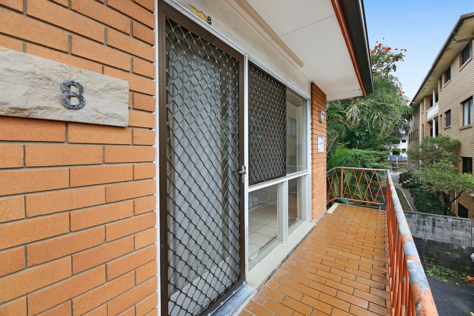 8/9 Monaco Street, Surfers Paradise, Qld 4217