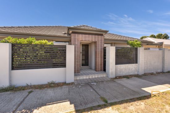 82 Railway Parade, Queens Park, WA 6107
