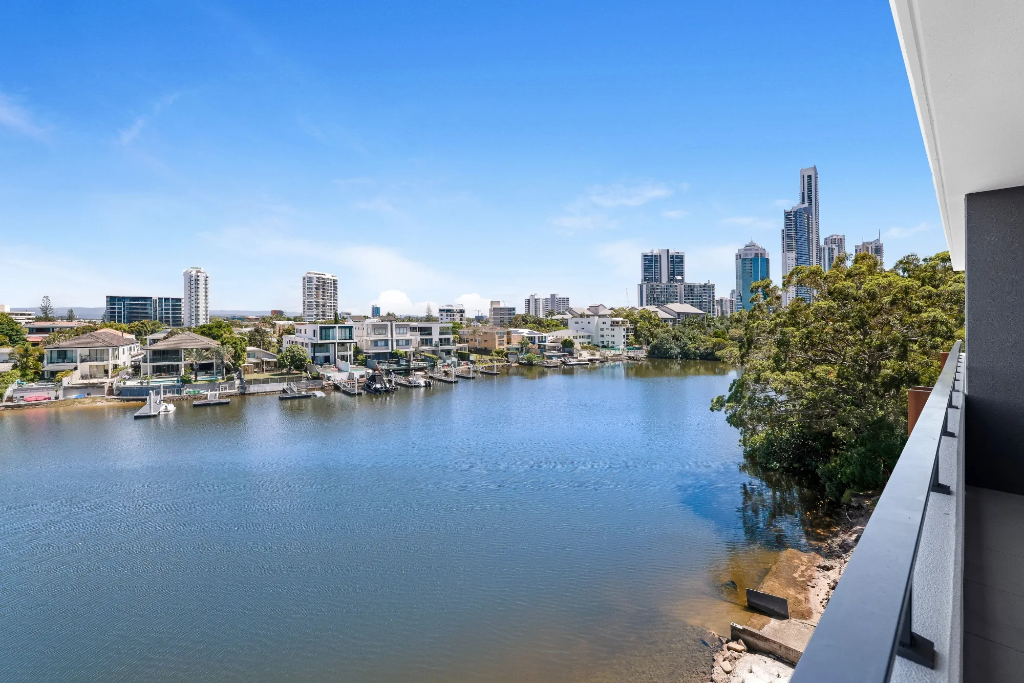 86/18 Remembrance Drive, Surfers Paradise, Qld 4217