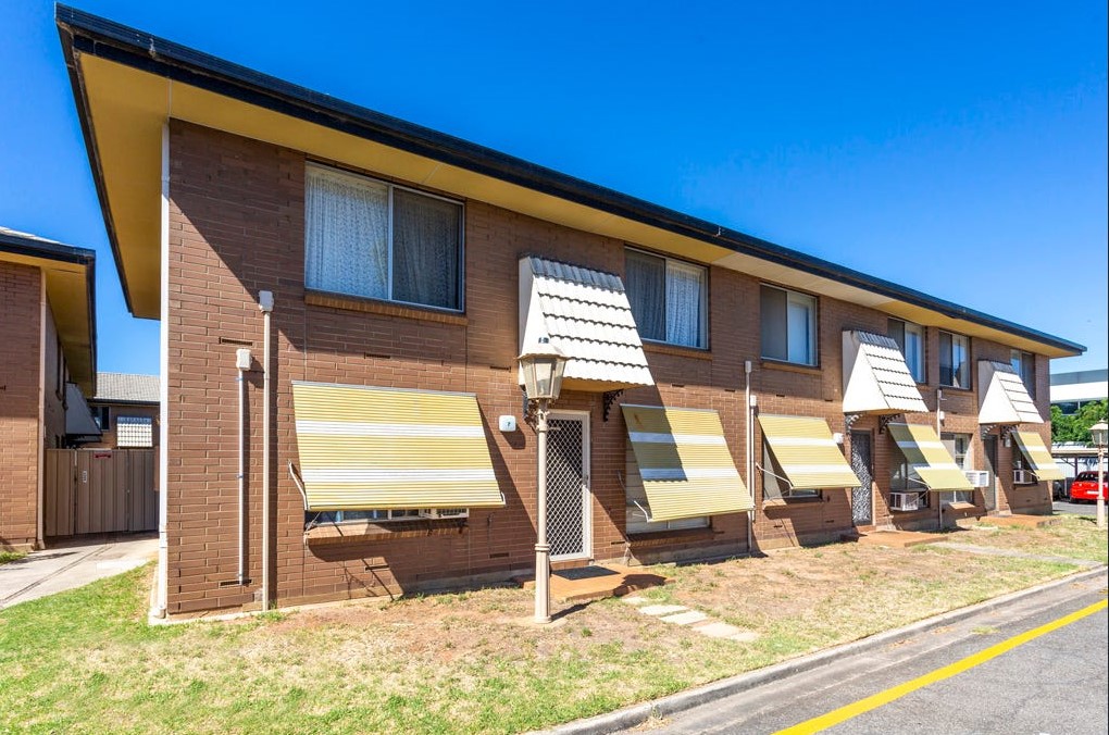 9/10 Hallett Avenue, Tranmere, SA 5073 9/10 Hallett Avenue, Tranmere, SA 5073