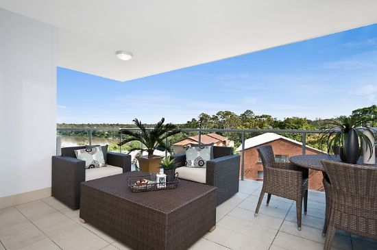 903/30 Riverview Terrace, Indooroopilly, Qld 4068