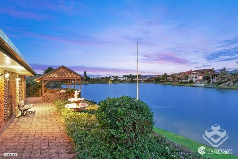 C/64 Wild Duck Drive, Mermaid Waters, Qld 4218