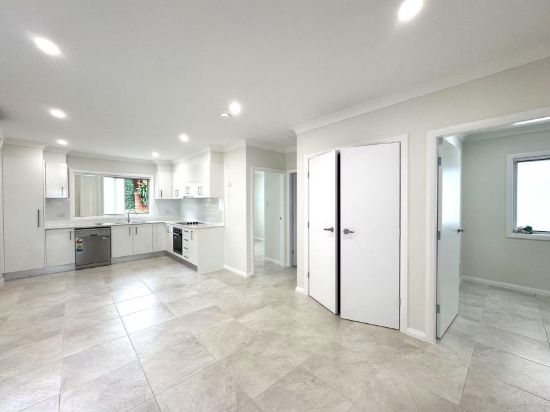 GrannyFlat/21 Oakes Road, Winston Hills, NSW 2153