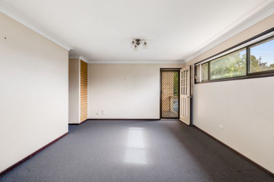 Unit 4/43 Charnley Street, Kearneys Spring, Qld 4350