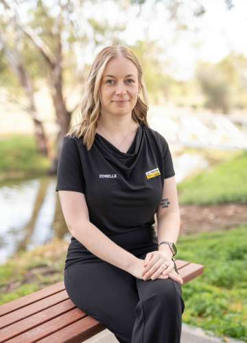 Zonelle Rae - Real Estate Agent