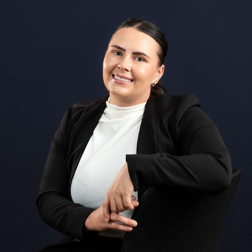 Lillie Connelly - Real Estate Agent