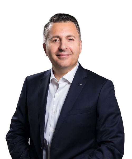 Omid Jolan - Real Estate Agent
