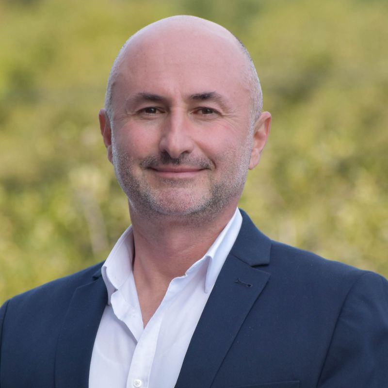 George Vourlas - Real Estate Agent