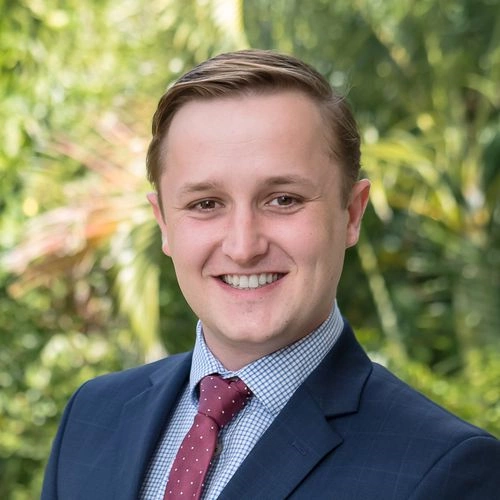 Lucas Brett - Real Estate Agent