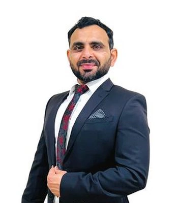 Rakesh  Waadhwa Real Estate Agent