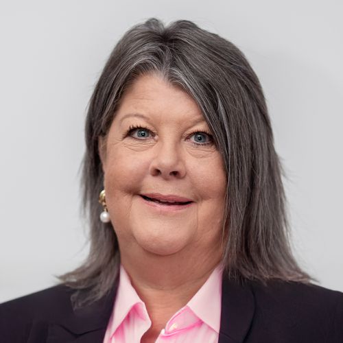 Vicki Aveyard - Real Estate Agent