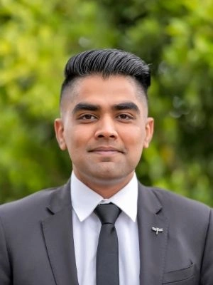 Saad Bajwa - Real Estate Agent
