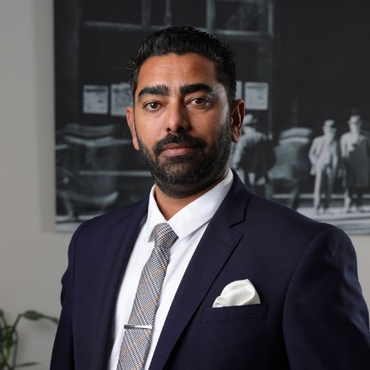 Uttam Singh - Real Estate Agent at Raine and Horne Land Victoria - PORT MELBOURNE