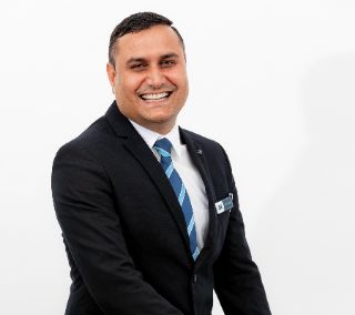 Vik Kadyan - Real Estate Agent Vik Kadyan - Real Estate Agent