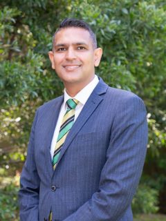 Vik Monga - Real Estate Agent