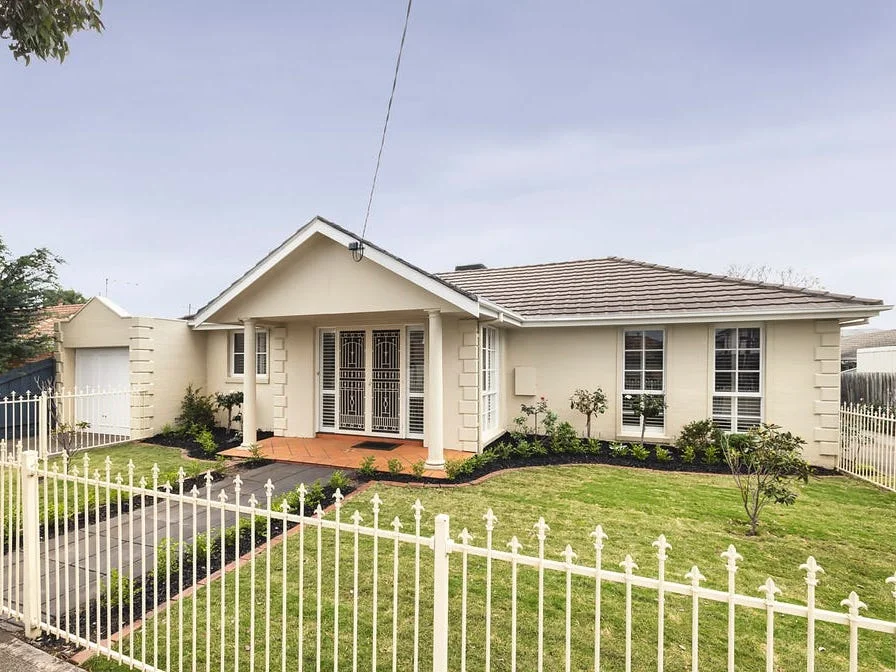 1/8 Hazel Grove, Pascoe Vale, Vic 3044